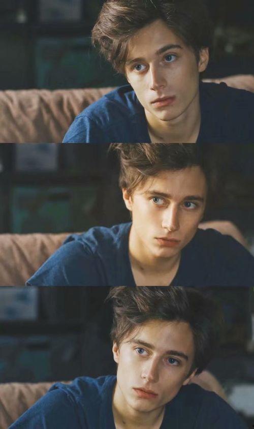 skam法国版在线视频,青春成长的情感纠葛与自我探索